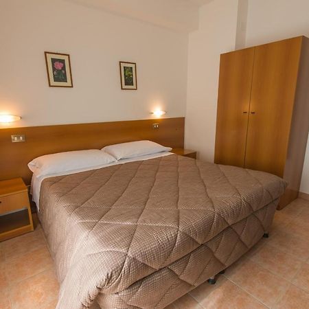Albergo Della Corte Пескассероли Экстерьер фото