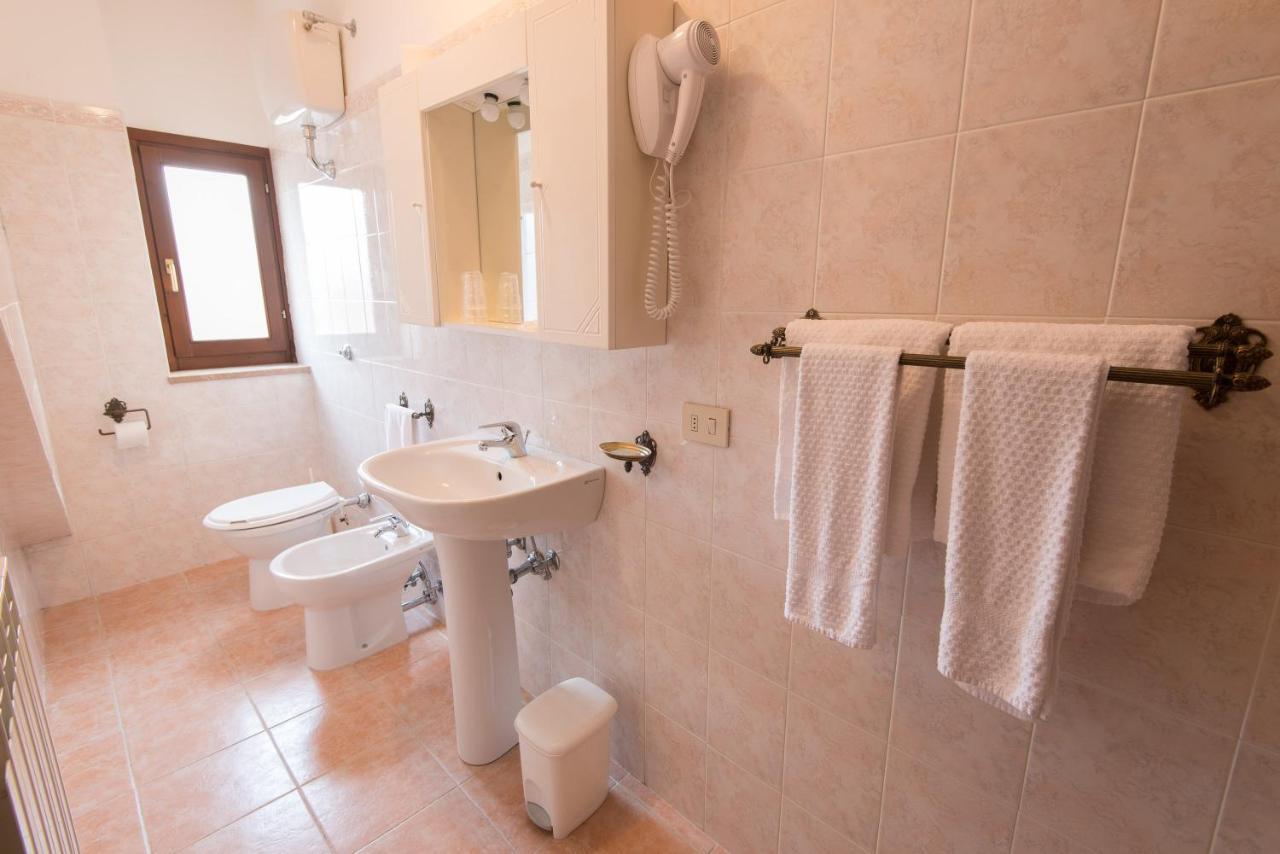 Albergo Della Corte Пескассероли Экстерьер фото