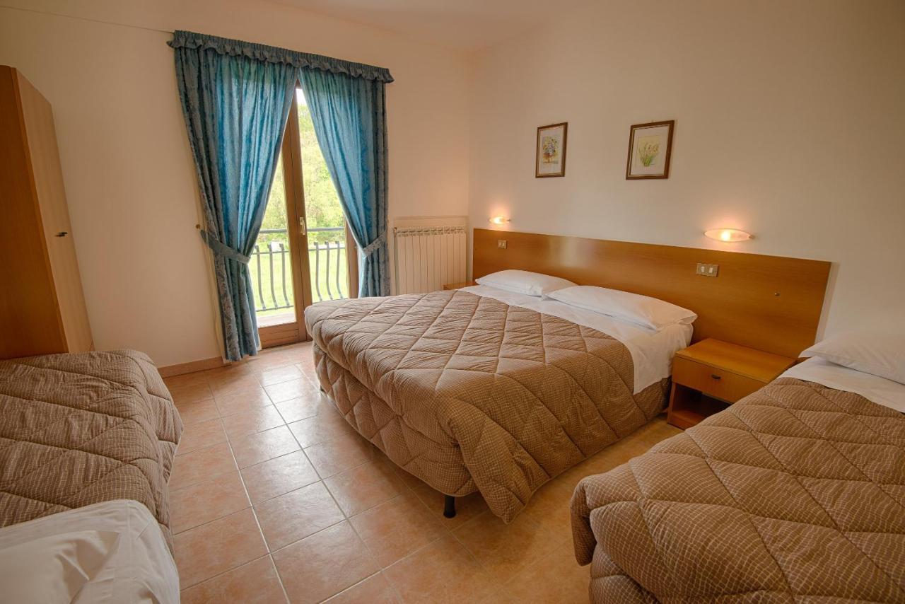 Albergo Della Corte Пескассероли Экстерьер фото
