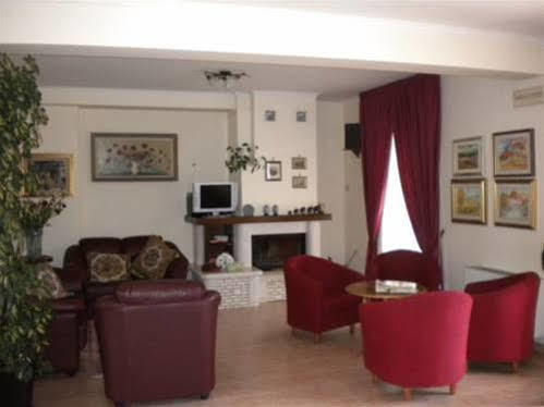 Albergo Della Corte Пескассероли Экстерьер фото